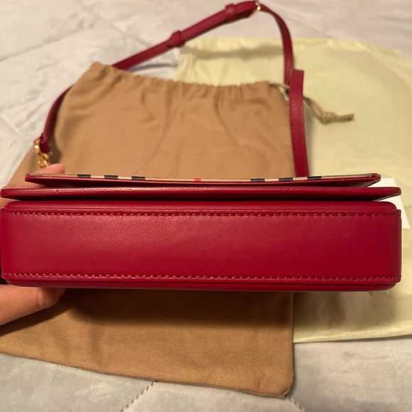 Burberry Purse - Picture 15 of 16